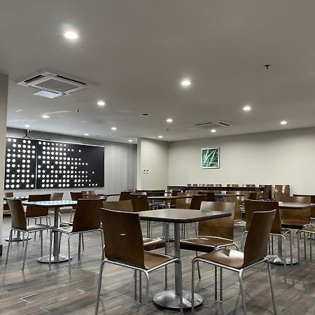 Days Inn By Wyndham Bronx Nyc New York Kültér fotó