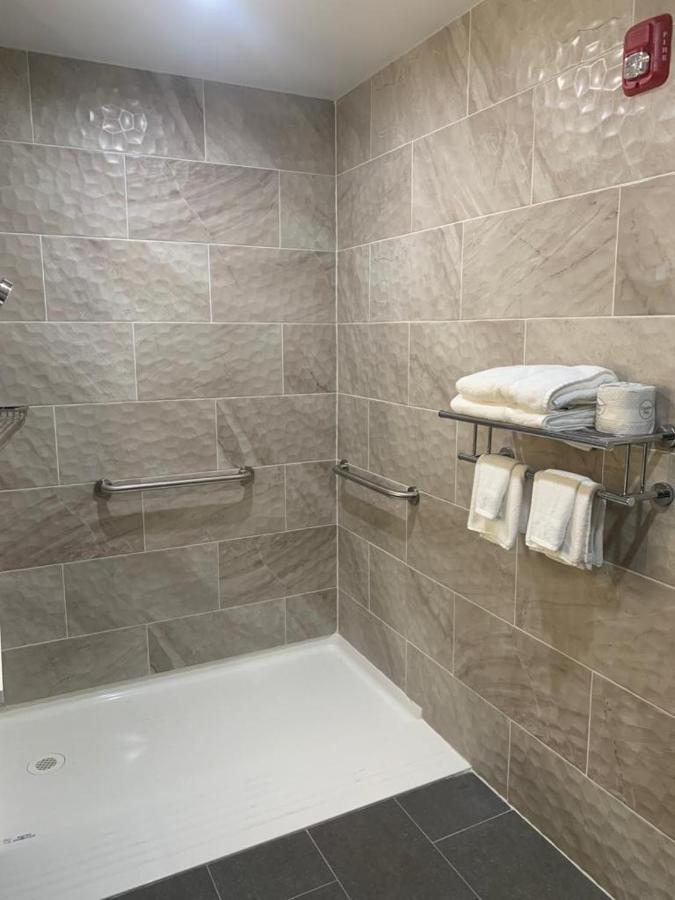 Days Inn By Wyndham Bronx Nyc New York Kültér fotó