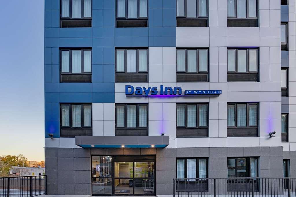 Days Inn By Wyndham Bronx Nyc New York Kültér fotó